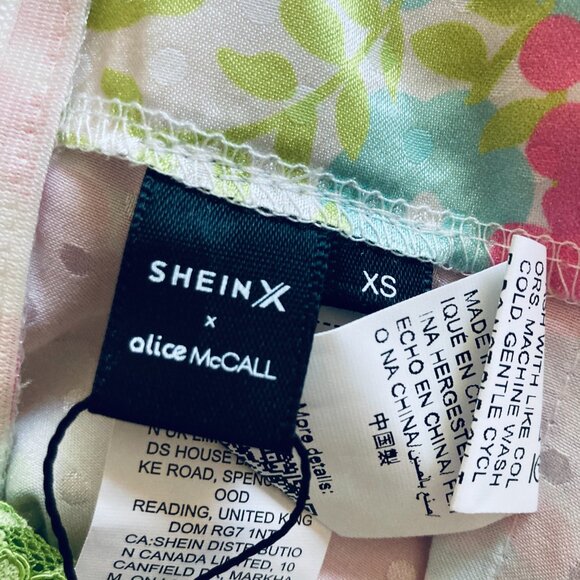 Beautiful Floral Maxi Skirt with Lace Detail - Picture 7 of 8